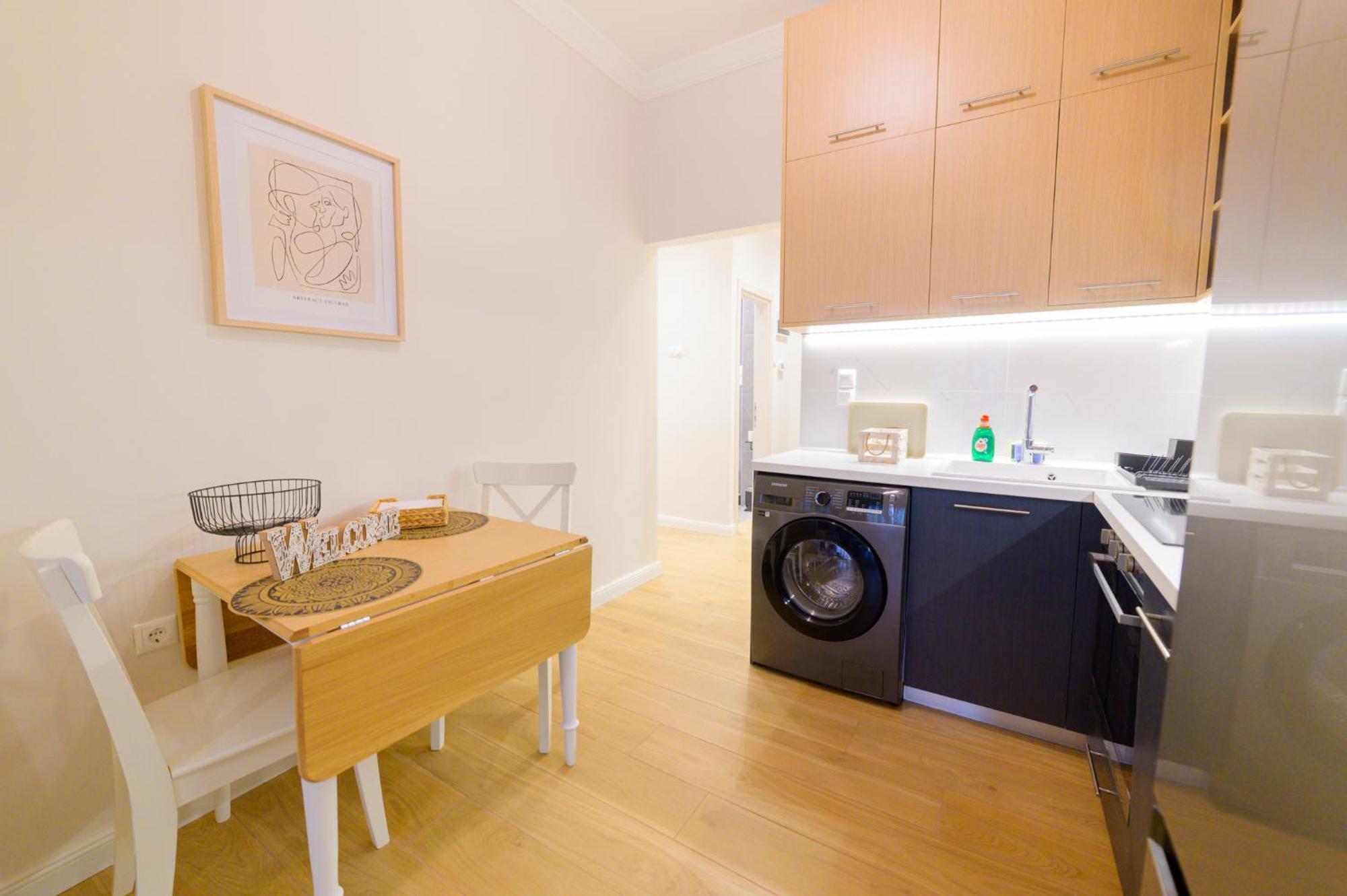 New Modern 2Nd Floor Apartment Thessaloniki Exterior photo